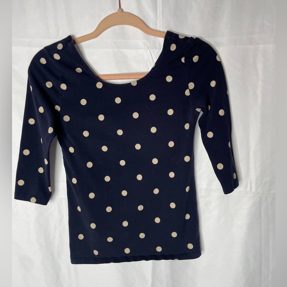 Scooped back navy & cream dot top